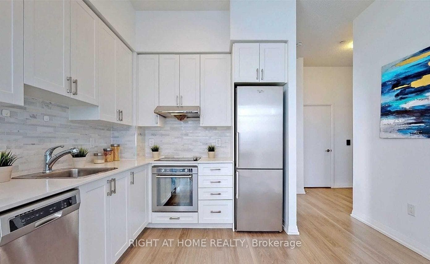 55 Ann O'Reilly Road Unit PH23 photo 11