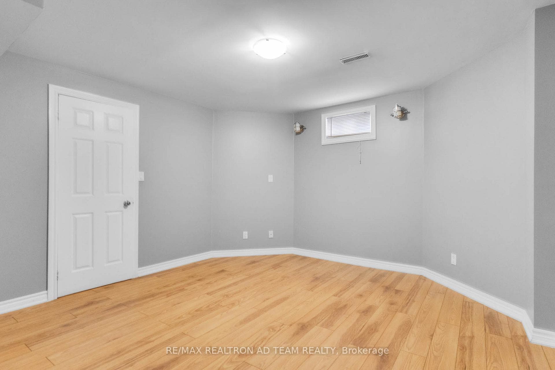 498 Tremblant Court photo 40