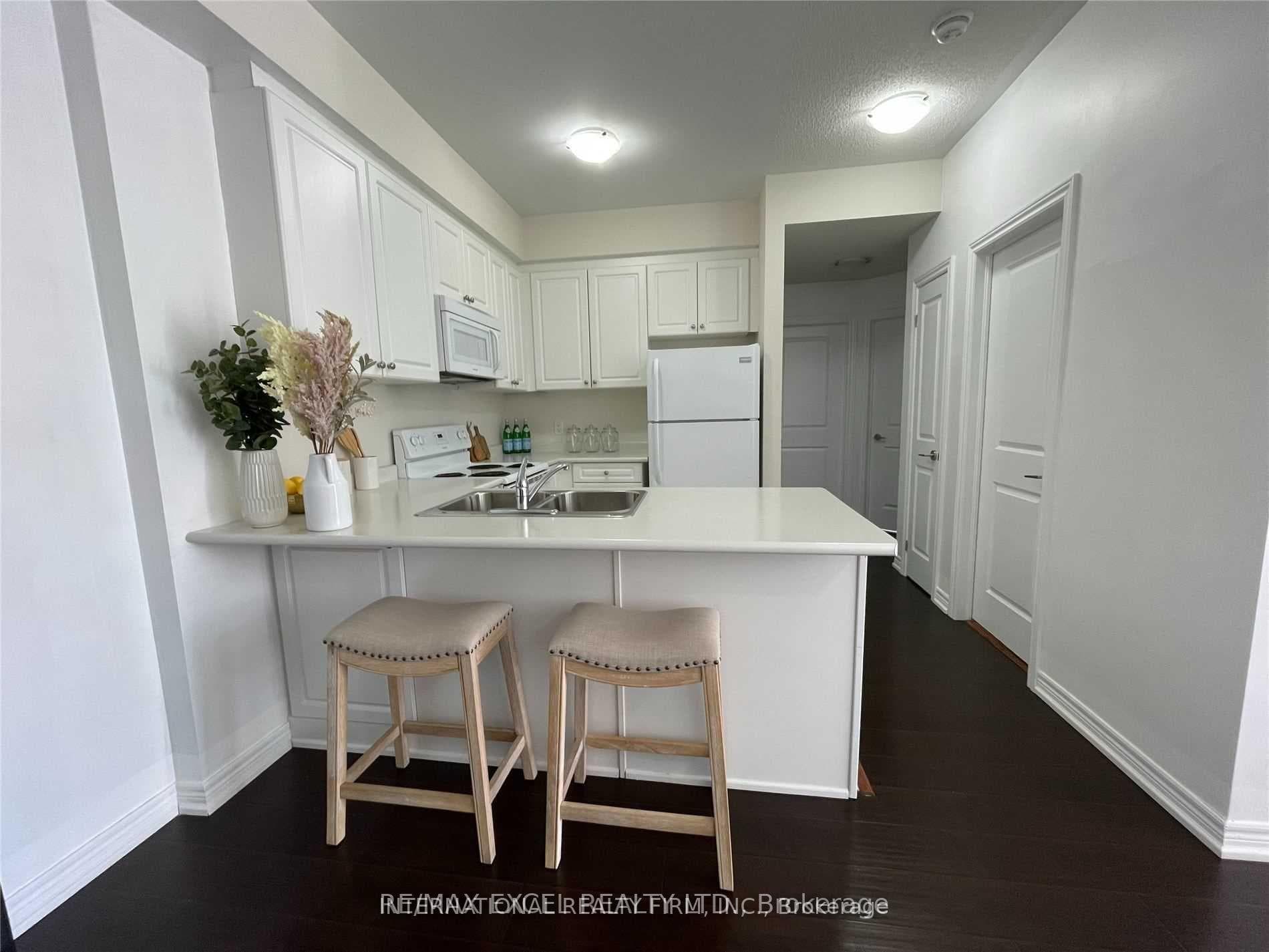 276 Littlewood Drive Unit 205 photo 9