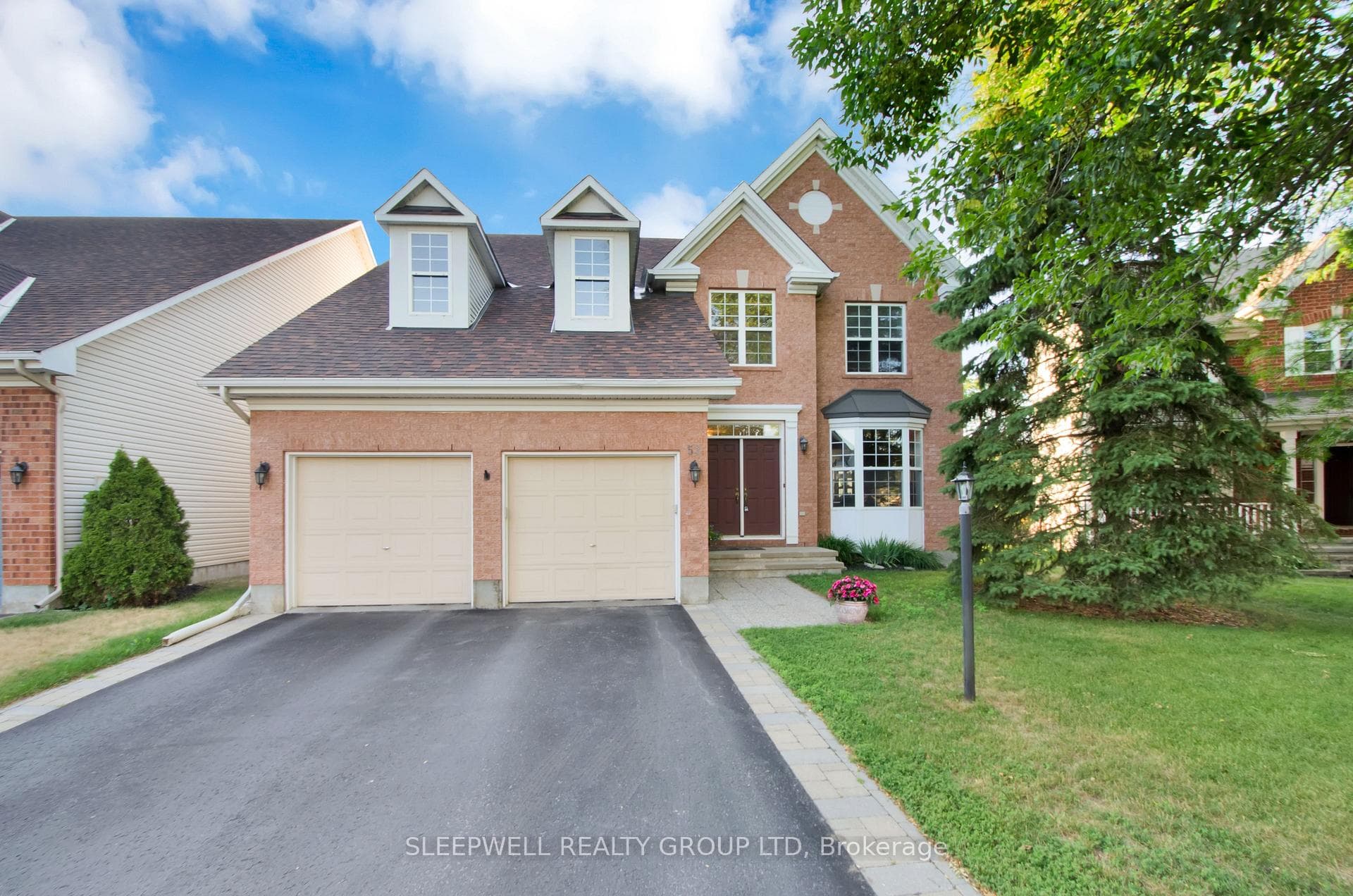 53 Mattawa Crescent photo 1
