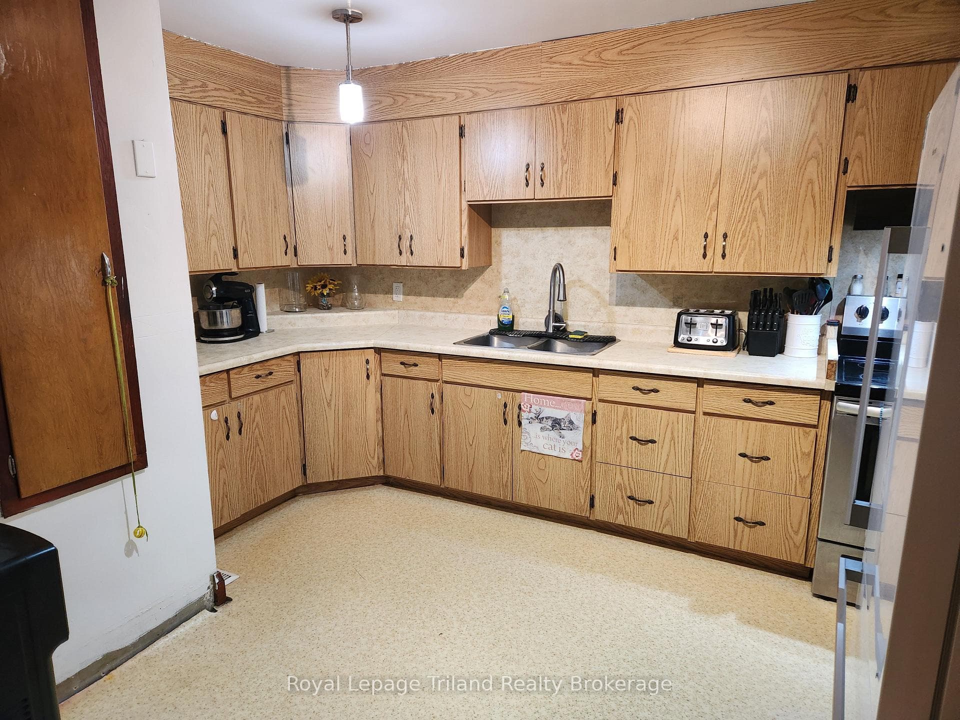 32 Baird Street photo 12