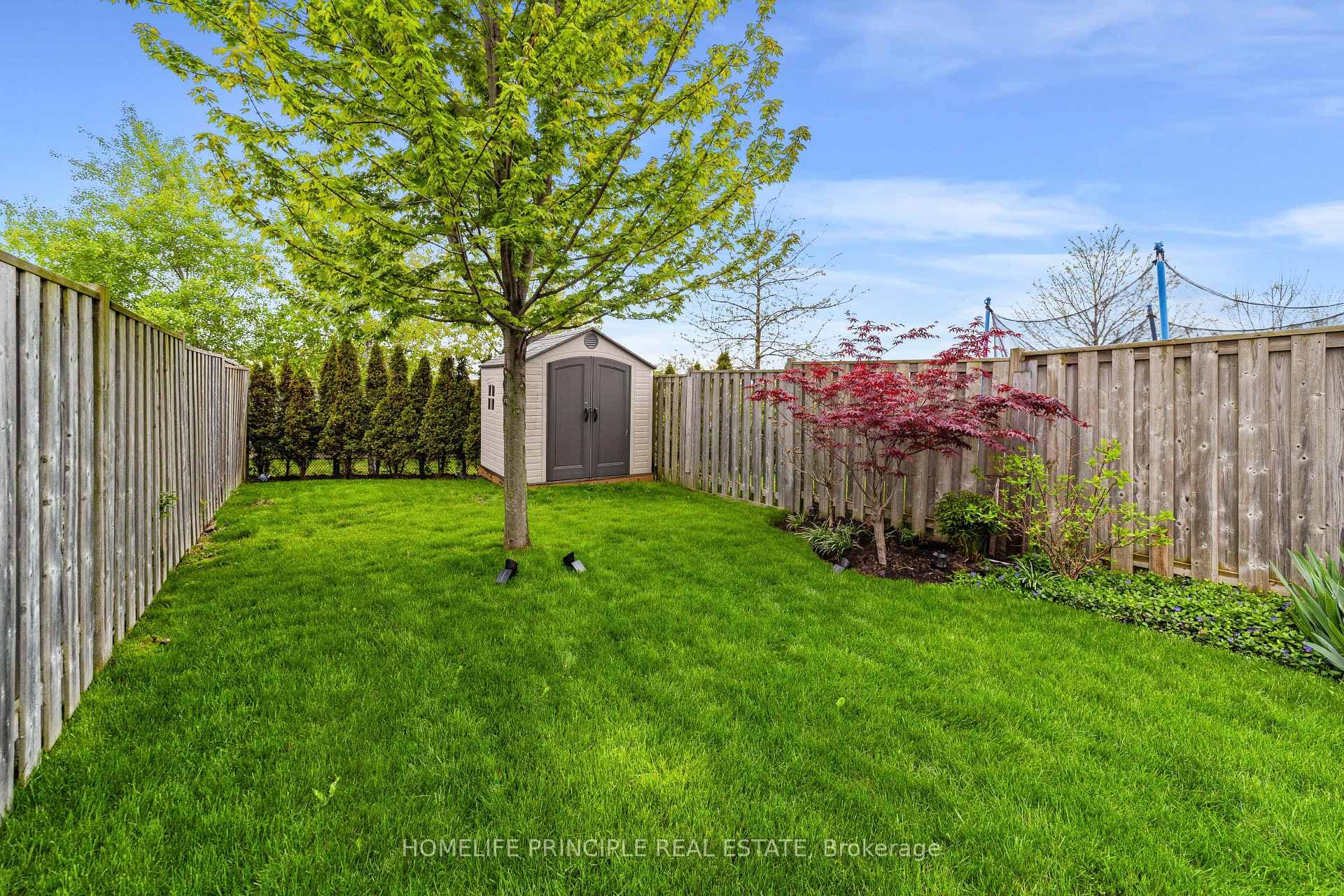 98 Oceanpearl Crescent photo 39