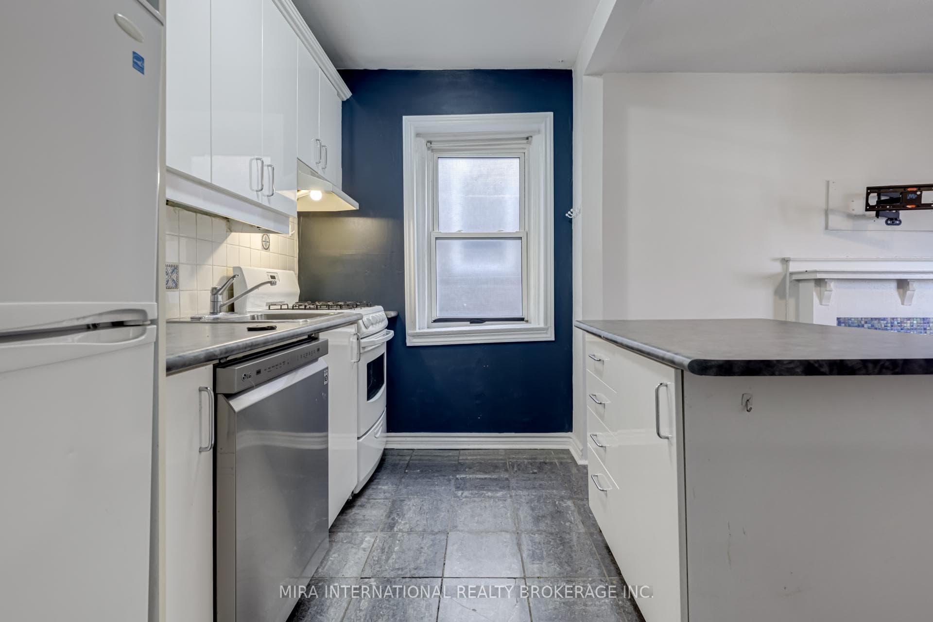 98 Leuty Avenue Unit B3 photo 5