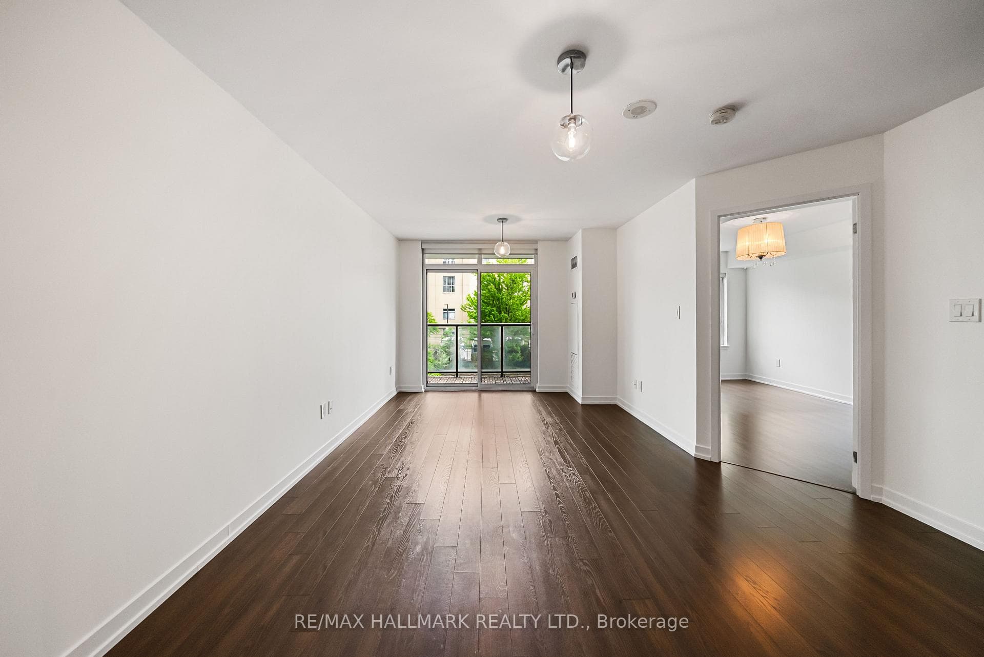 816 Lansdowne Avenue Unit 103 photo 5