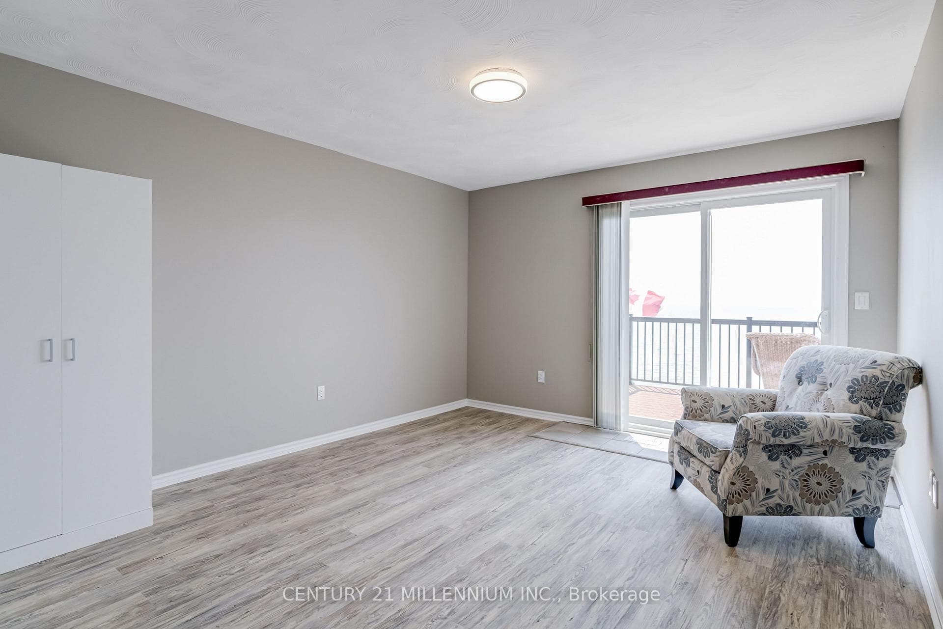 615 Nelson Street Unit 8 photo 16
