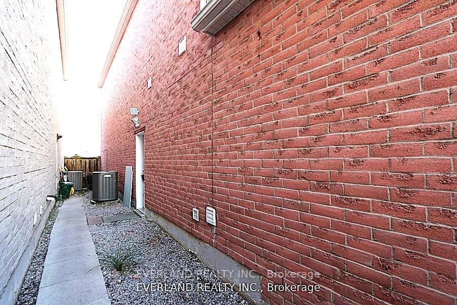 41 Cartmel Drive Unit Basemt photo 1