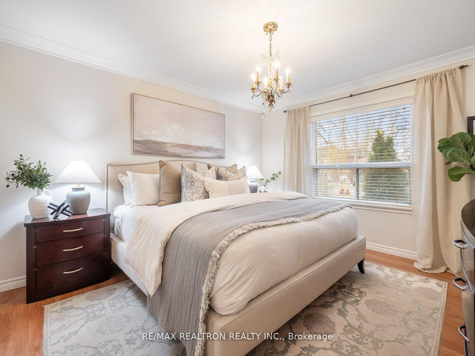 61 Collinson Boulevard photo 13