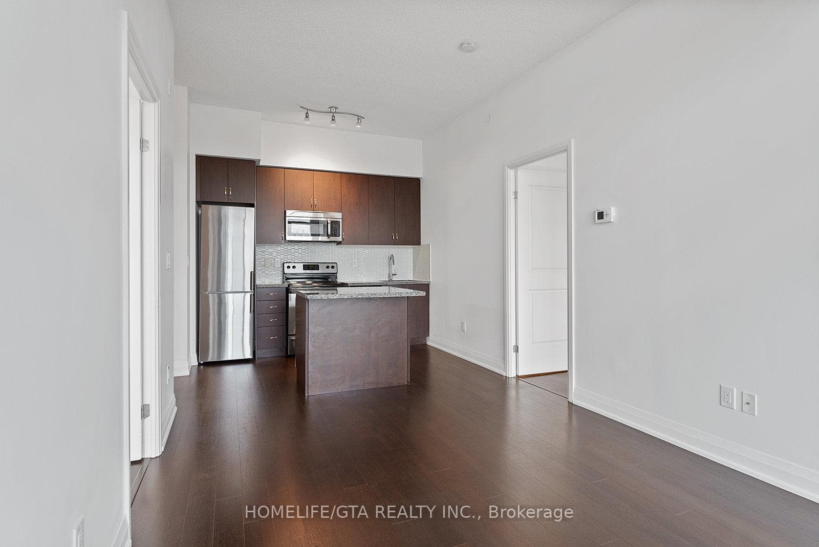 8763 Bayview Avenue Unit 335 photo 13