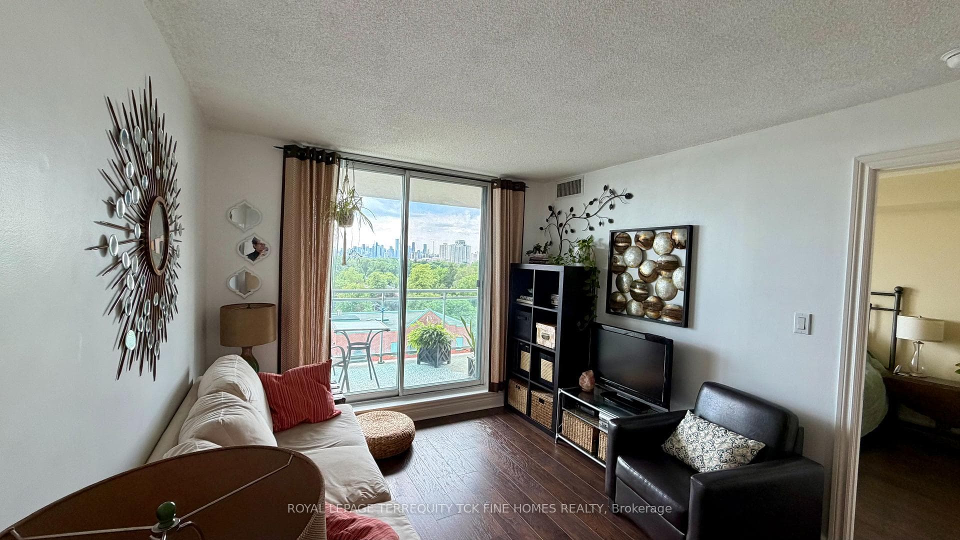 398 Eglinton Avenue Unit 1009 photo 12