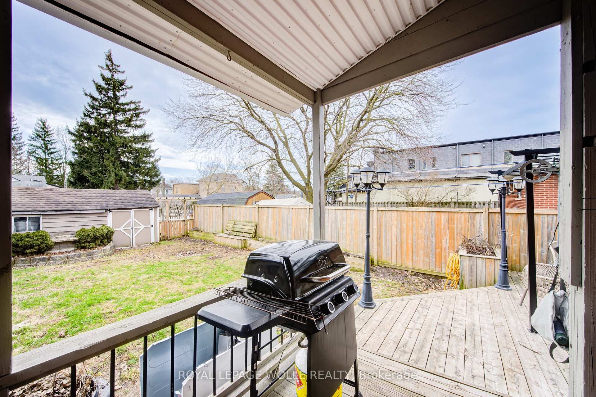 137 Wellington Street photo 4