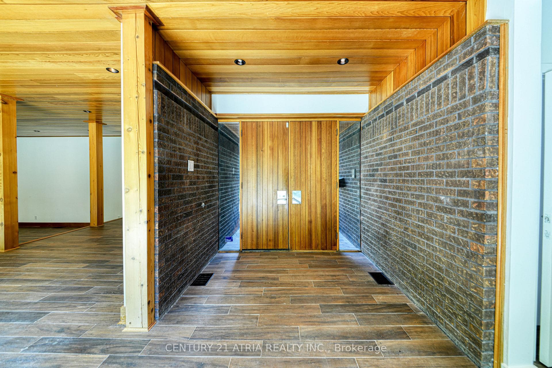 115 Northdale Road photo 27