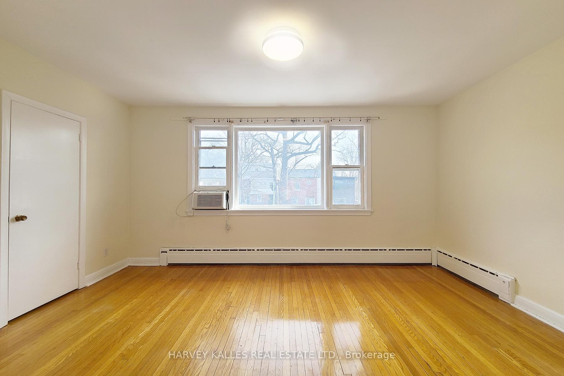 103 & 105 Gilmour Avenue photo 16