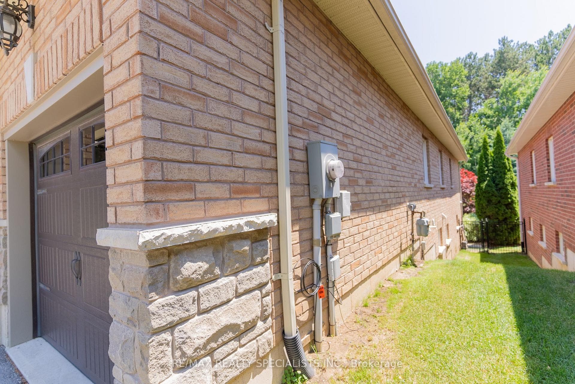 136 Walker Road photo 30