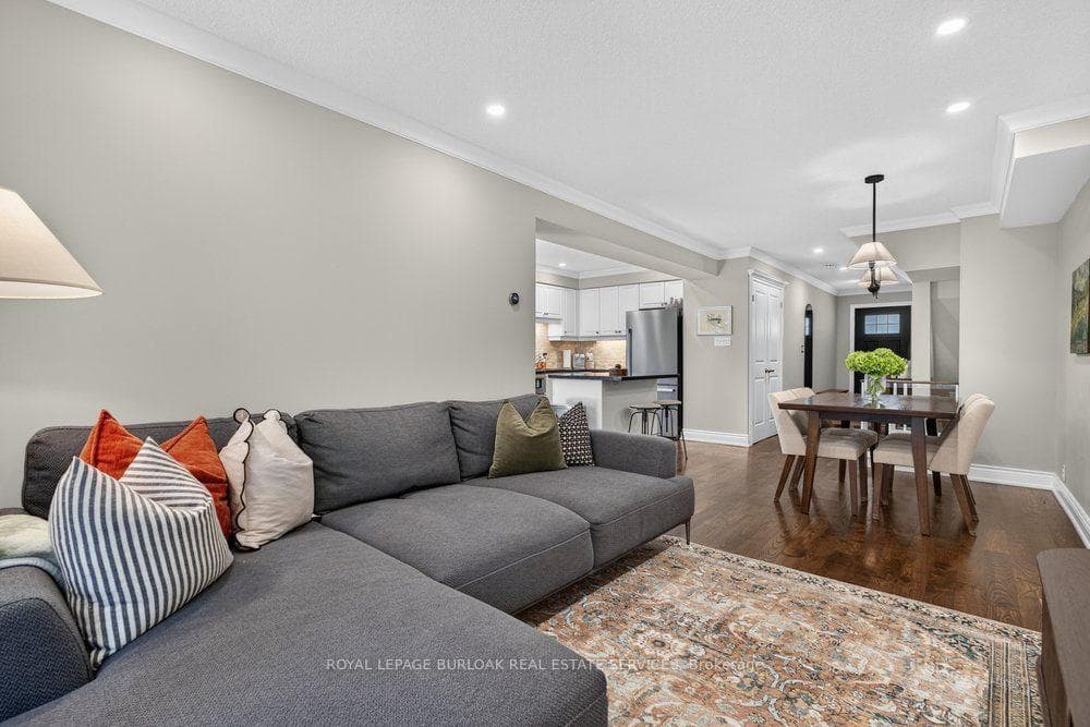 2354 Marine Drive photo 9