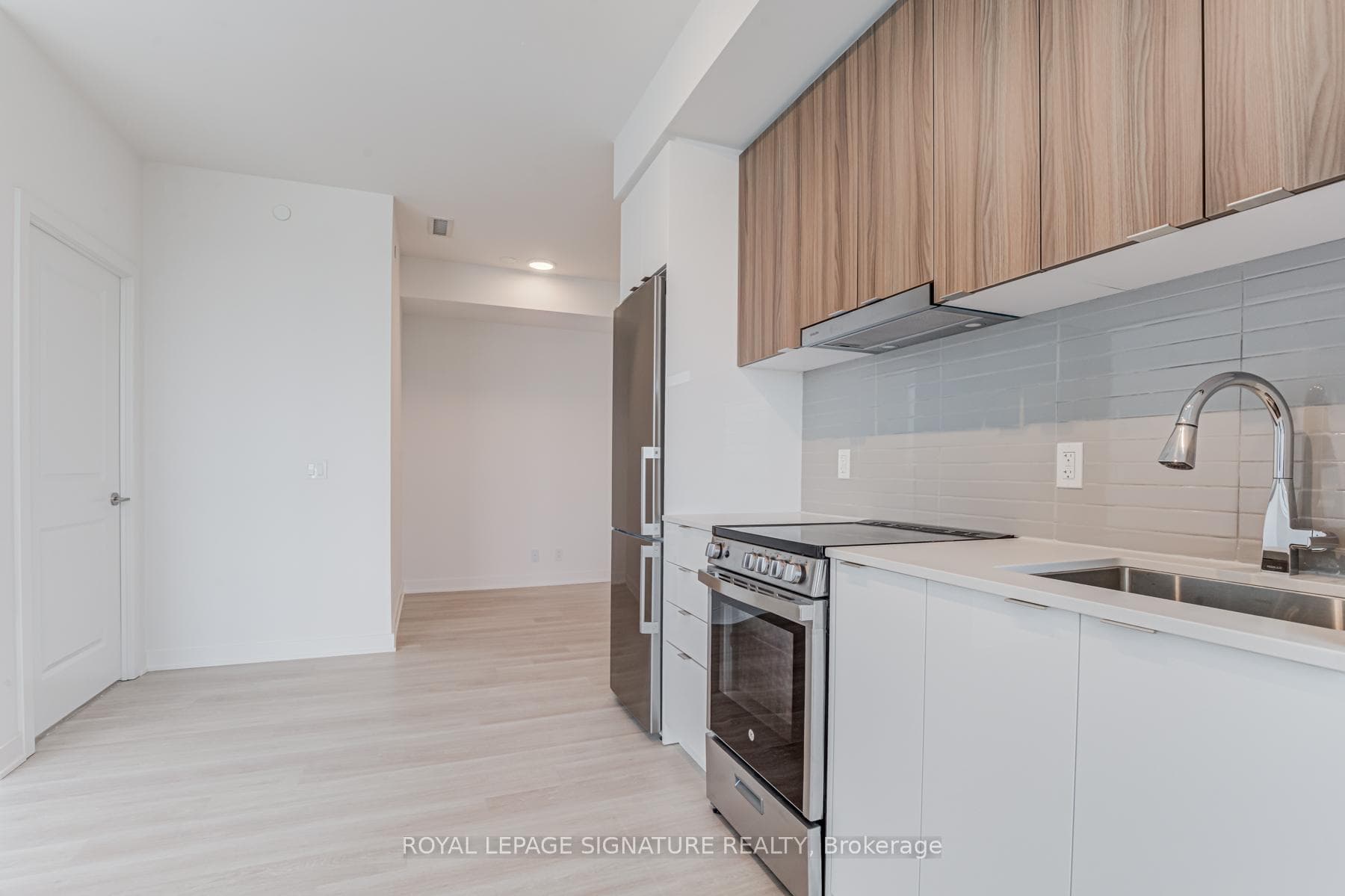 30 Upper Mall Way N/A Unit 3107 photo 13
