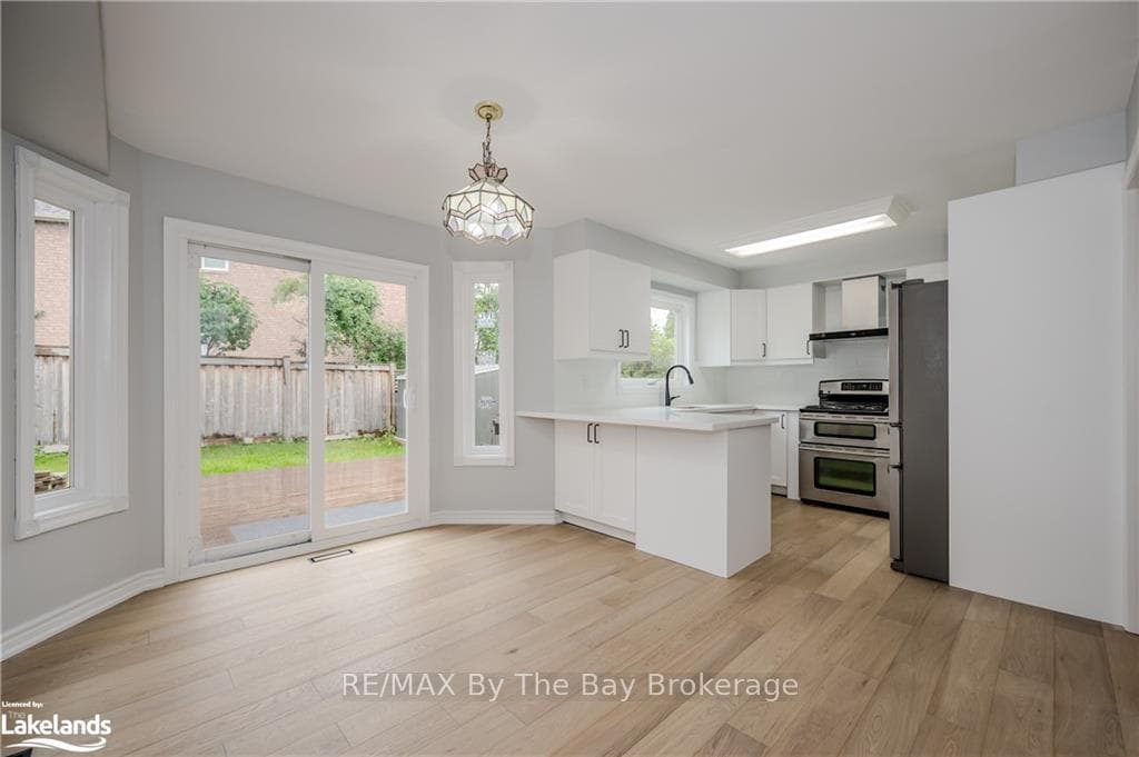 14 FINCHAM Avenue photo 13