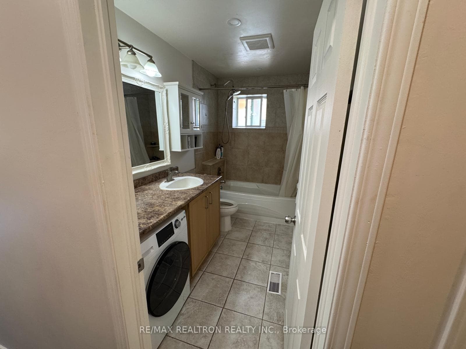 93 Aurora Heights Drive Unit Main Floor photo 10