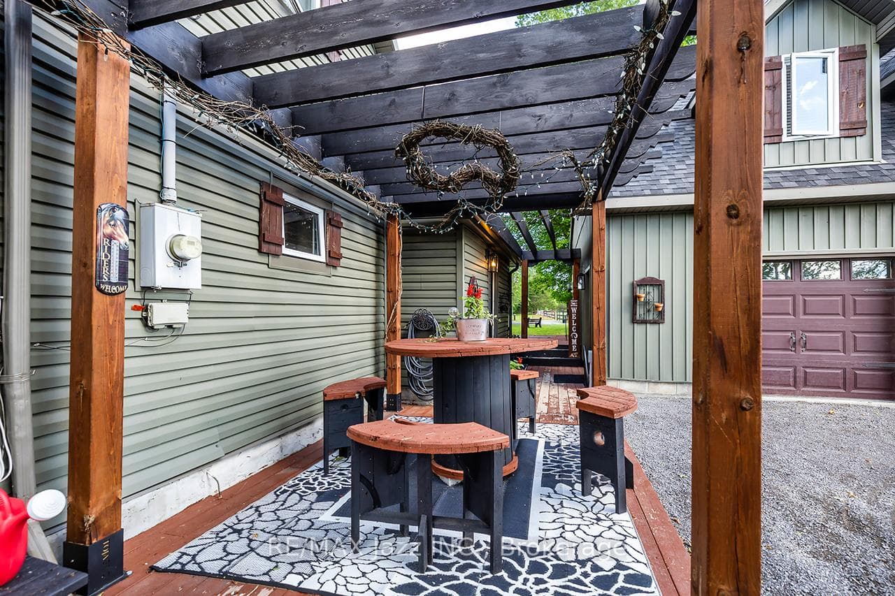 641 Enright Road photo 7