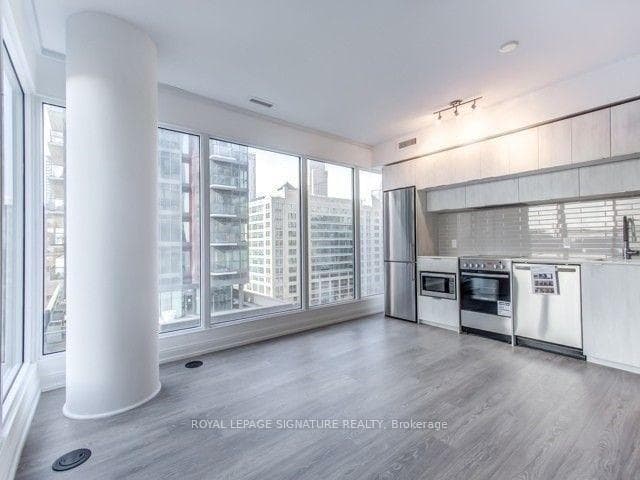181 Dundas Street Unit 2105 photo 3
