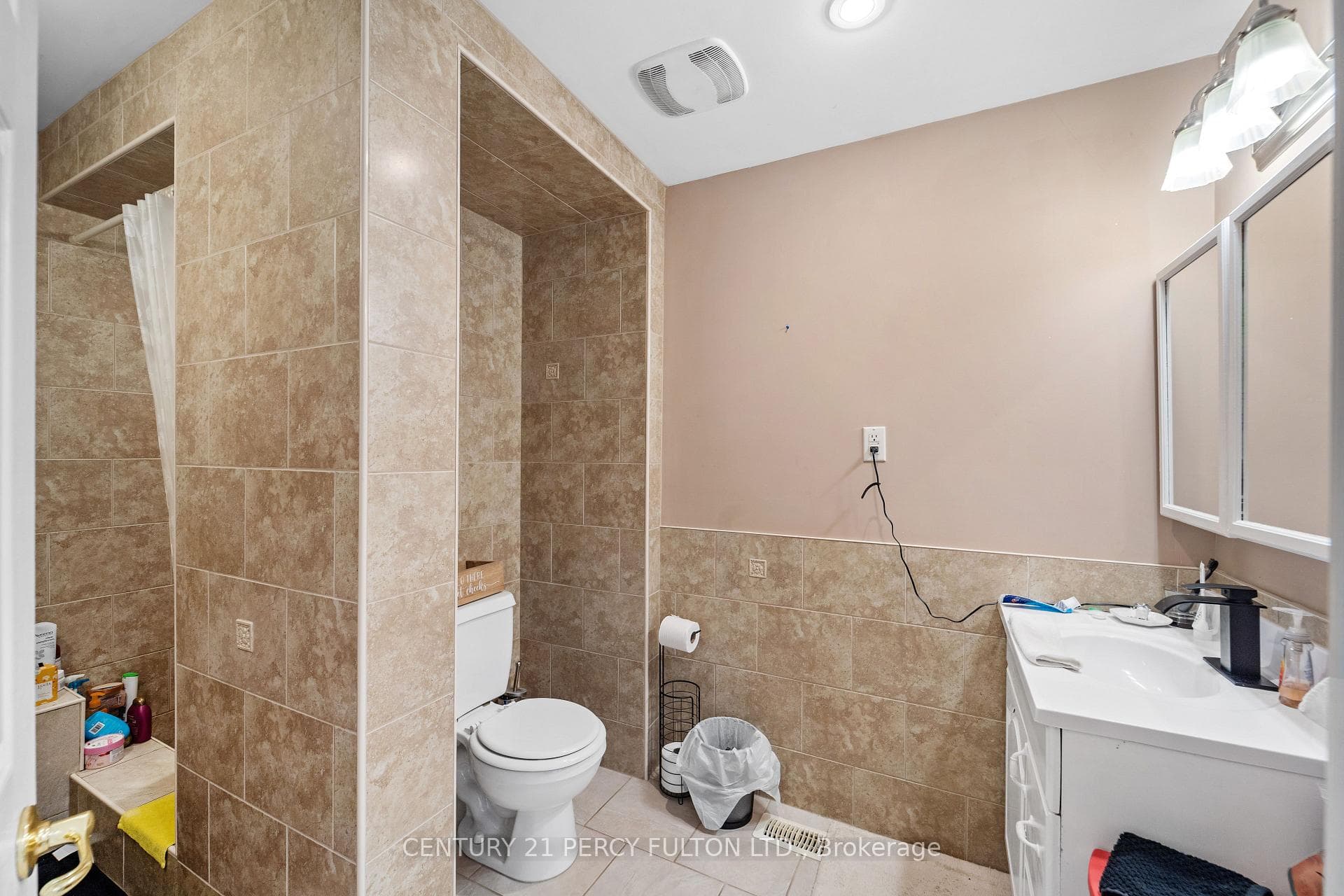 376 Fairlawn Street photo 6
