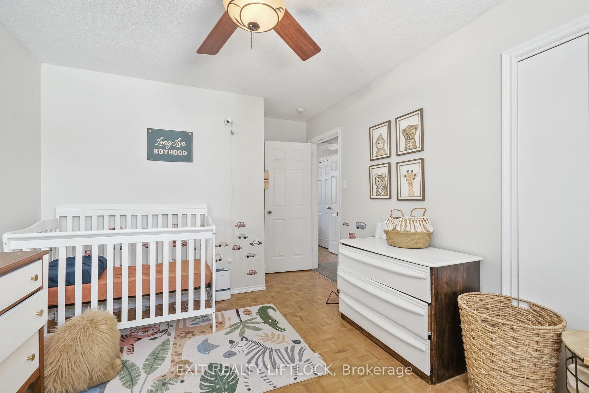 261 Carolyn Avenue photo 21