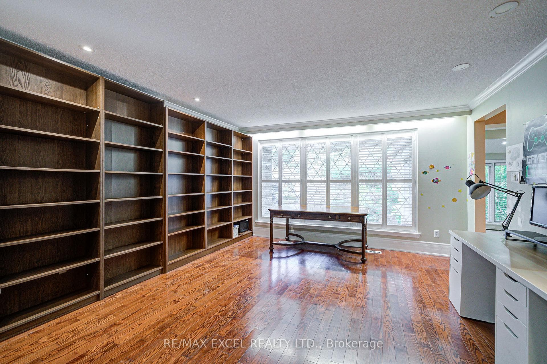 108 Babcombe Drive photo 10