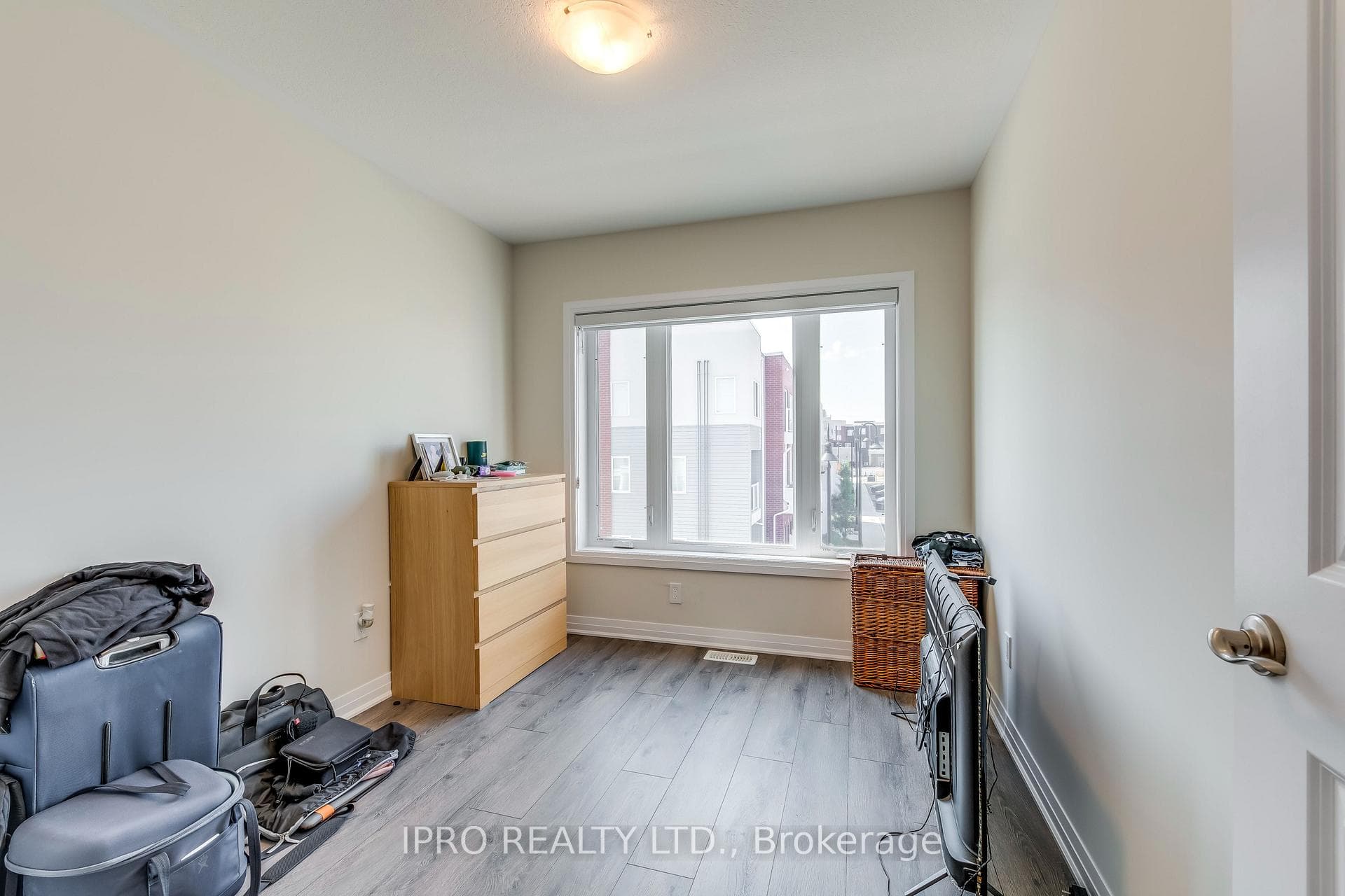 98 Progress Crescent Unit 111 photo 17