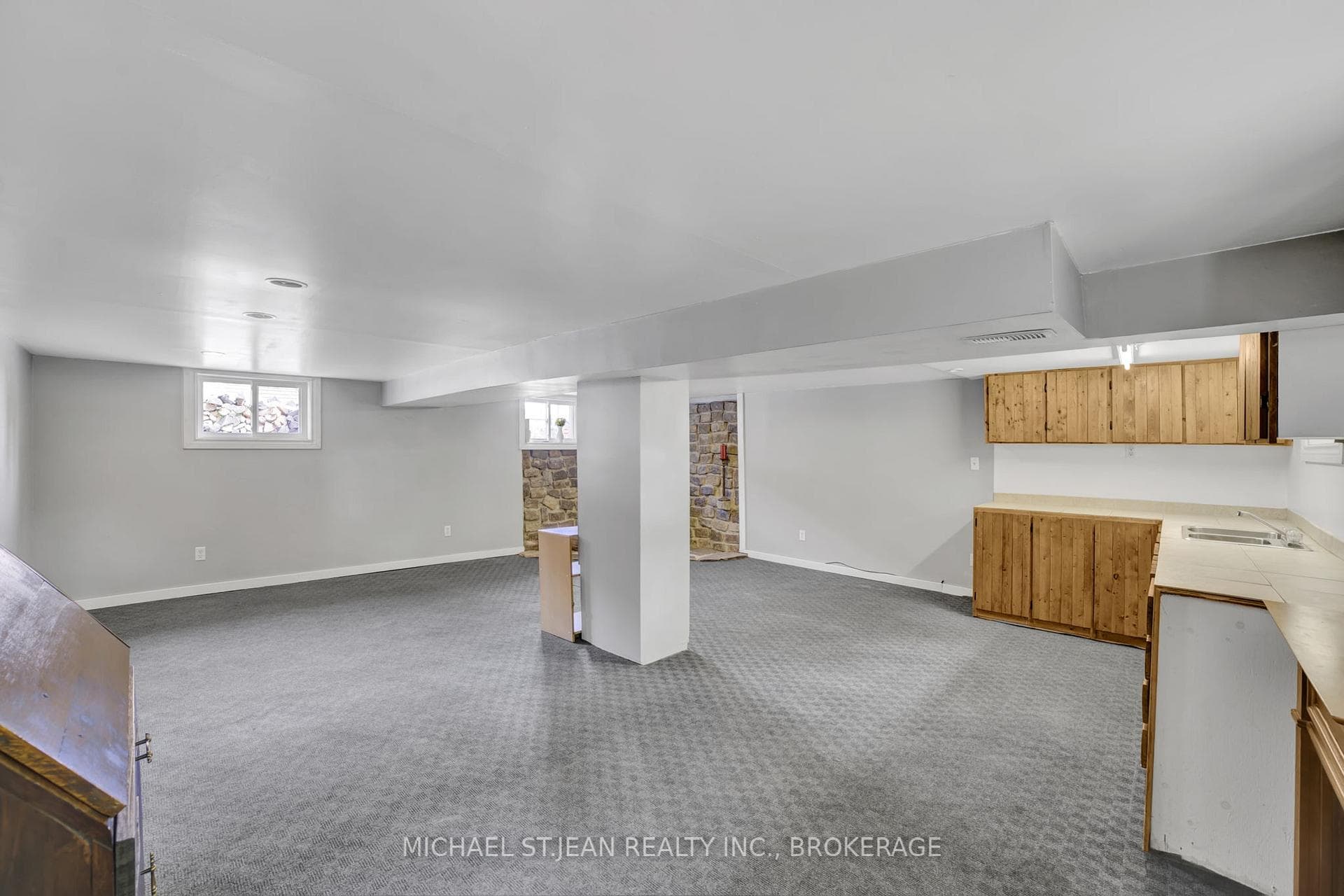 47 Worsley Road photo 25