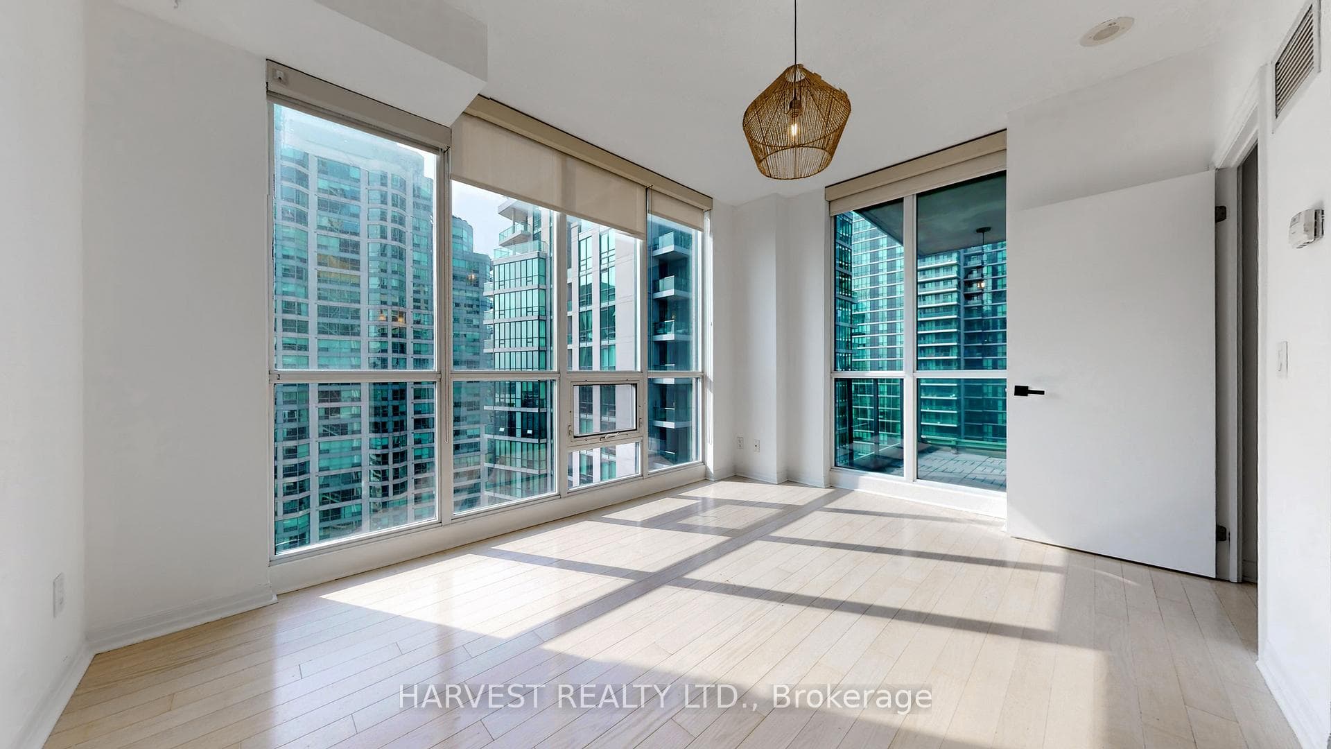 16 Yonge Street Unit 2411 photo 15