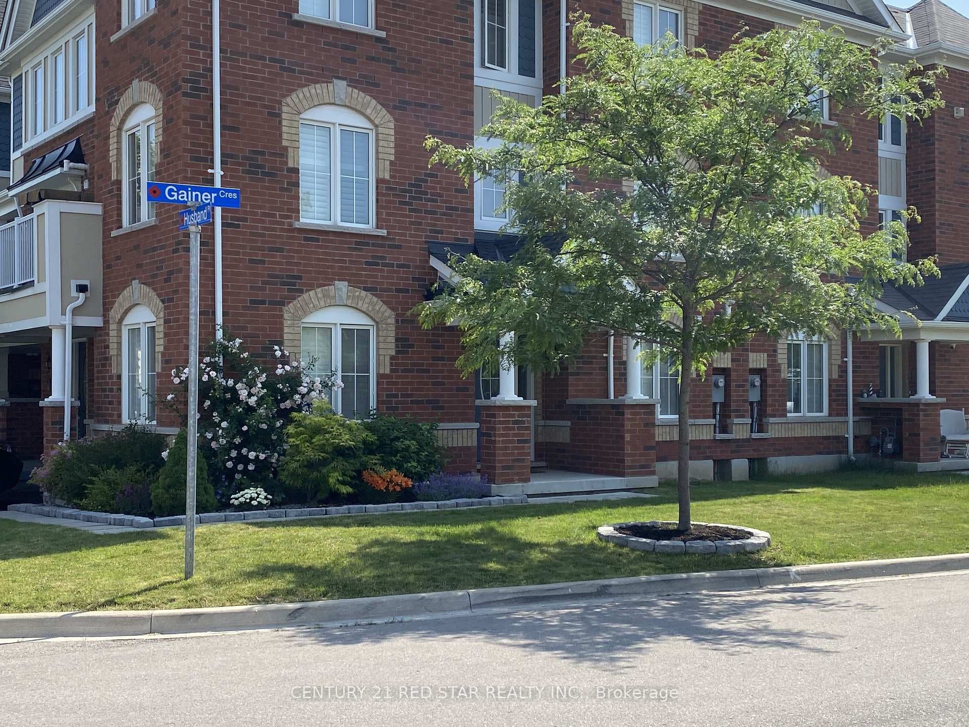 1520 Husband Place photo 2