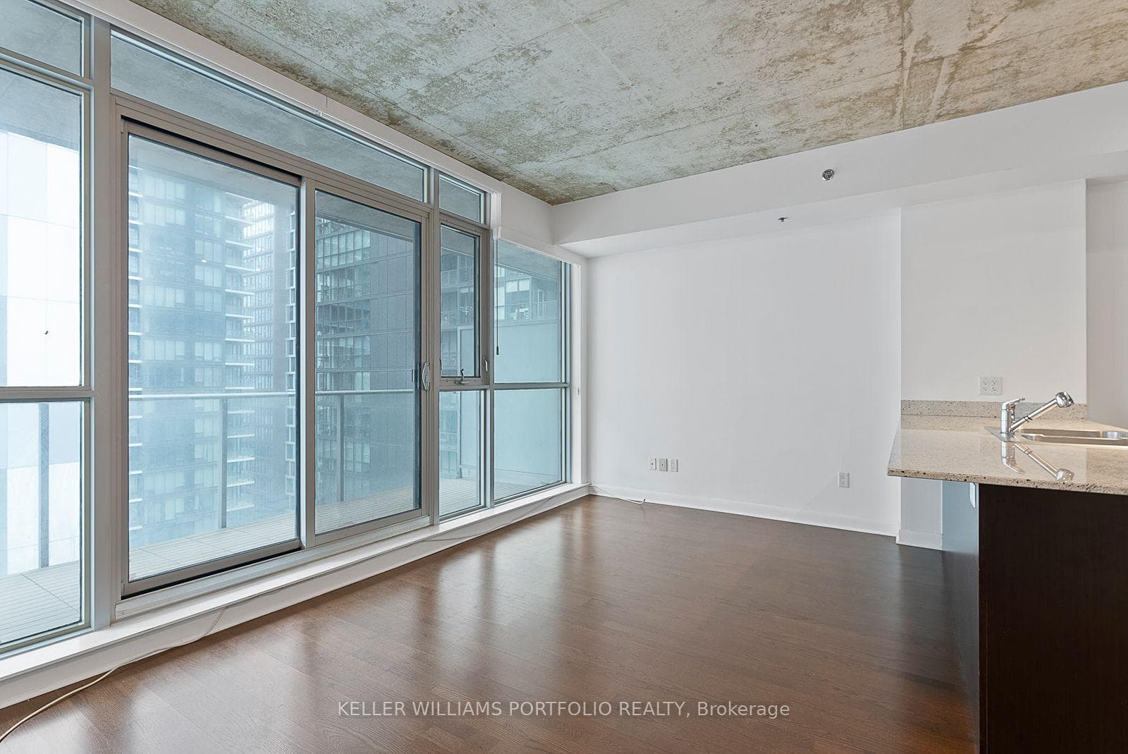 375 King Street Unit 1805 photo 17
