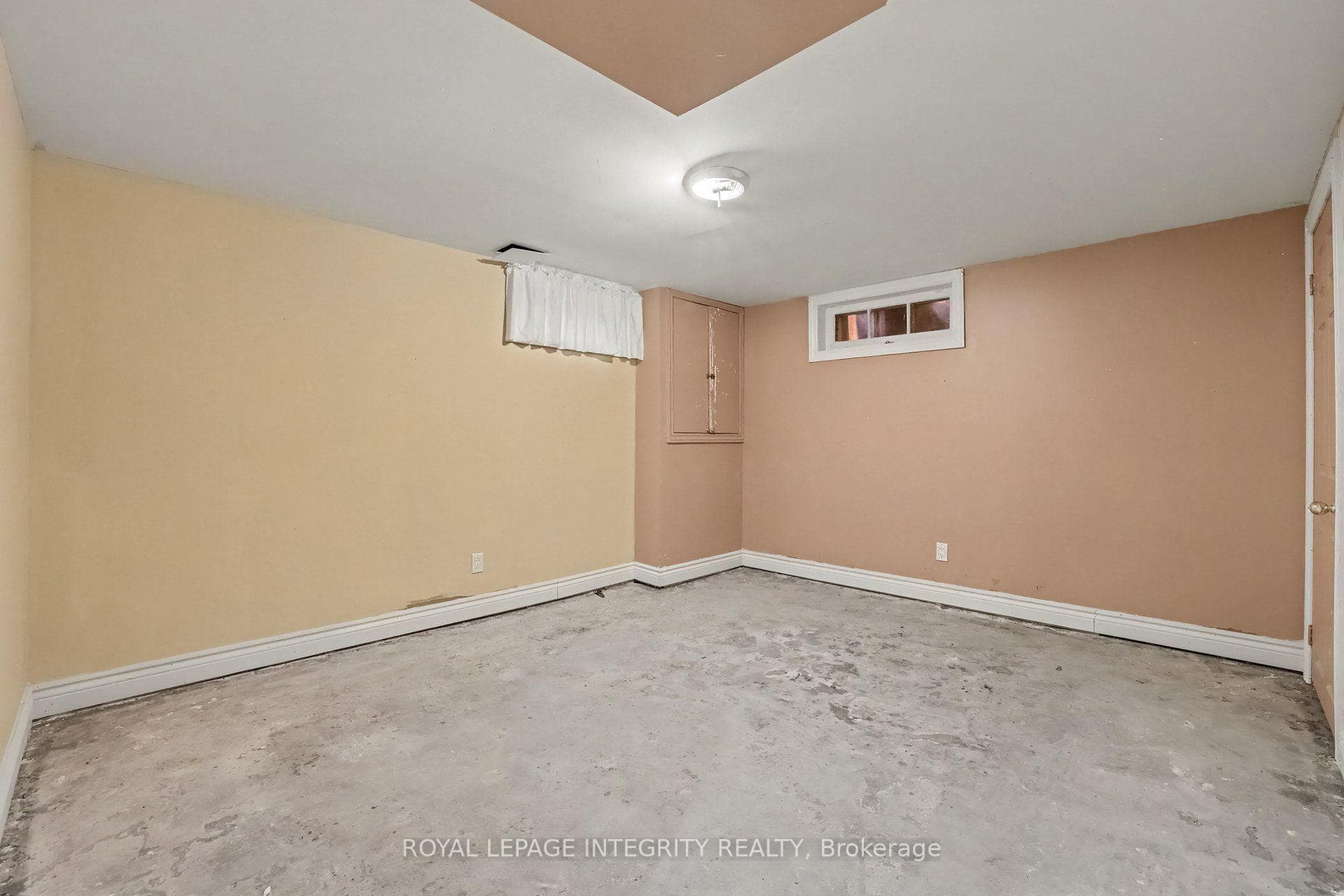2076 Niagara Drive photo 31