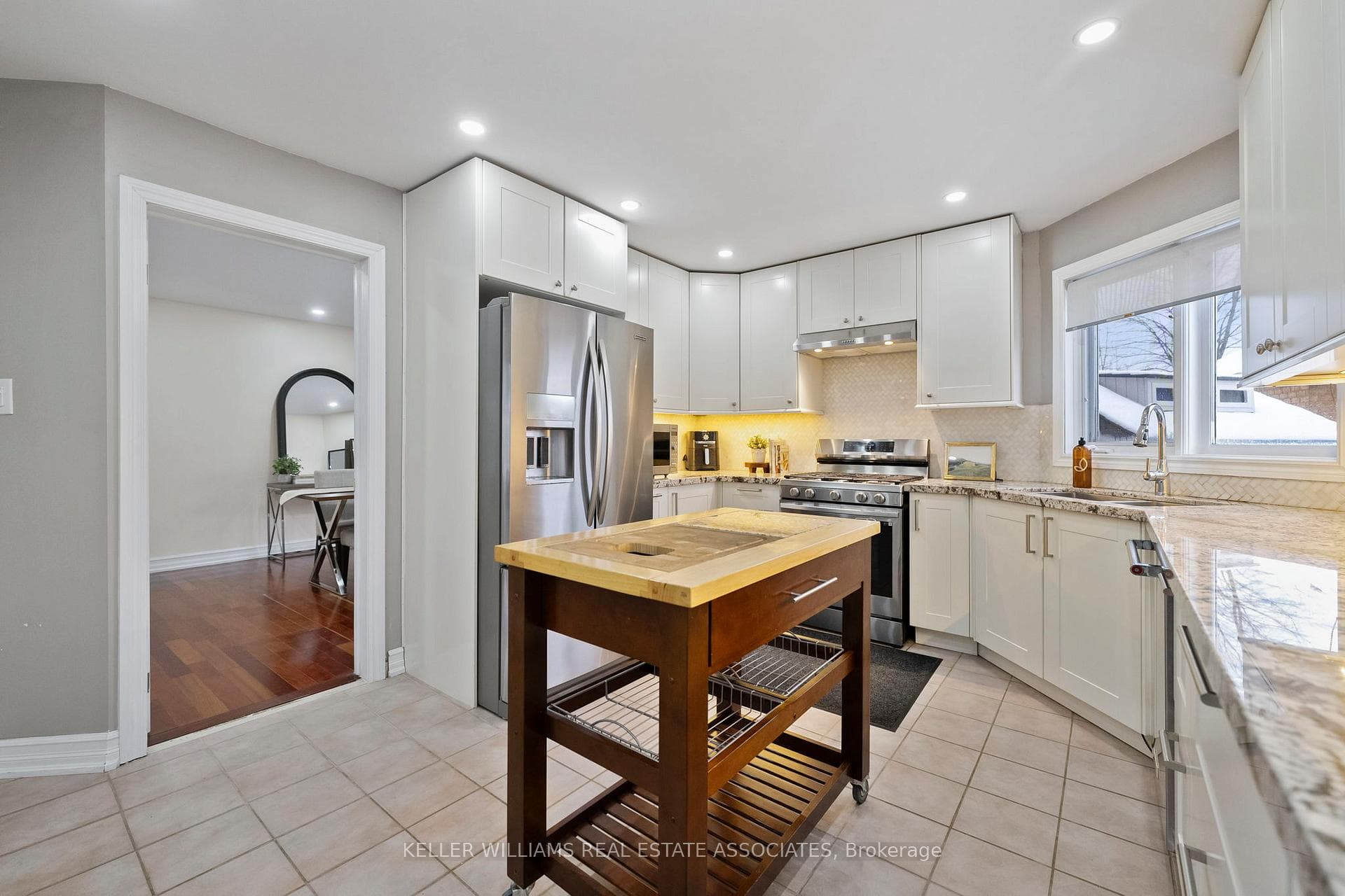 3543 Trelawny Circle photo 13