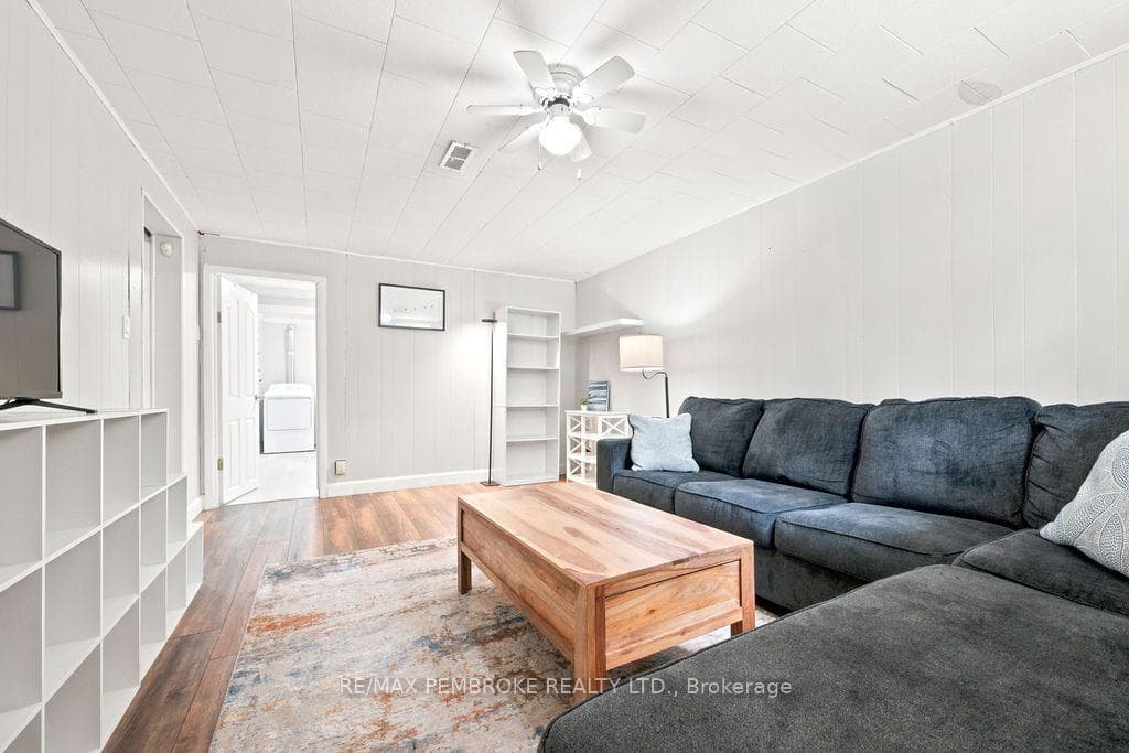 1369 B Greenwood Road photo 32