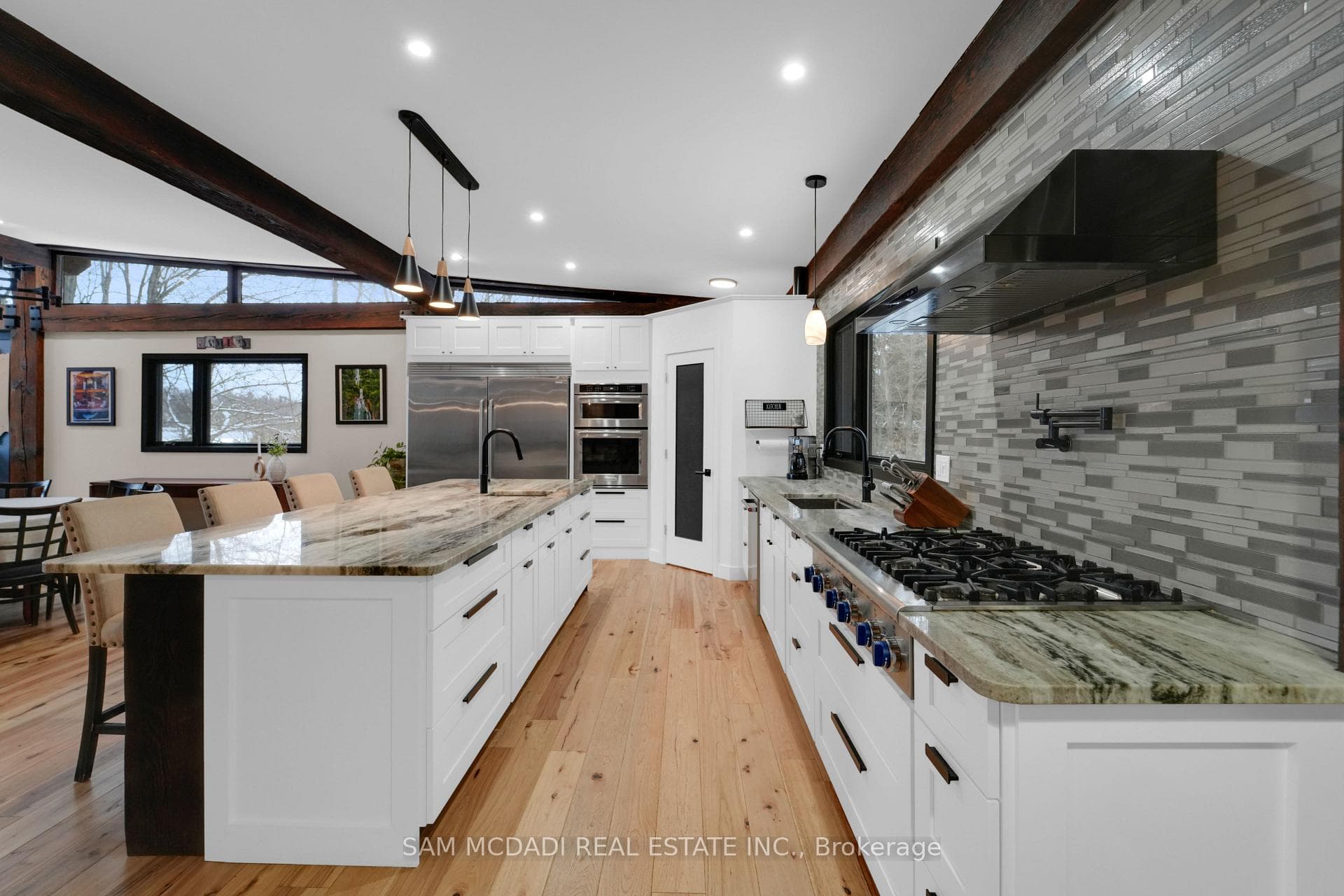 2084 Grand Boulevard photo 13