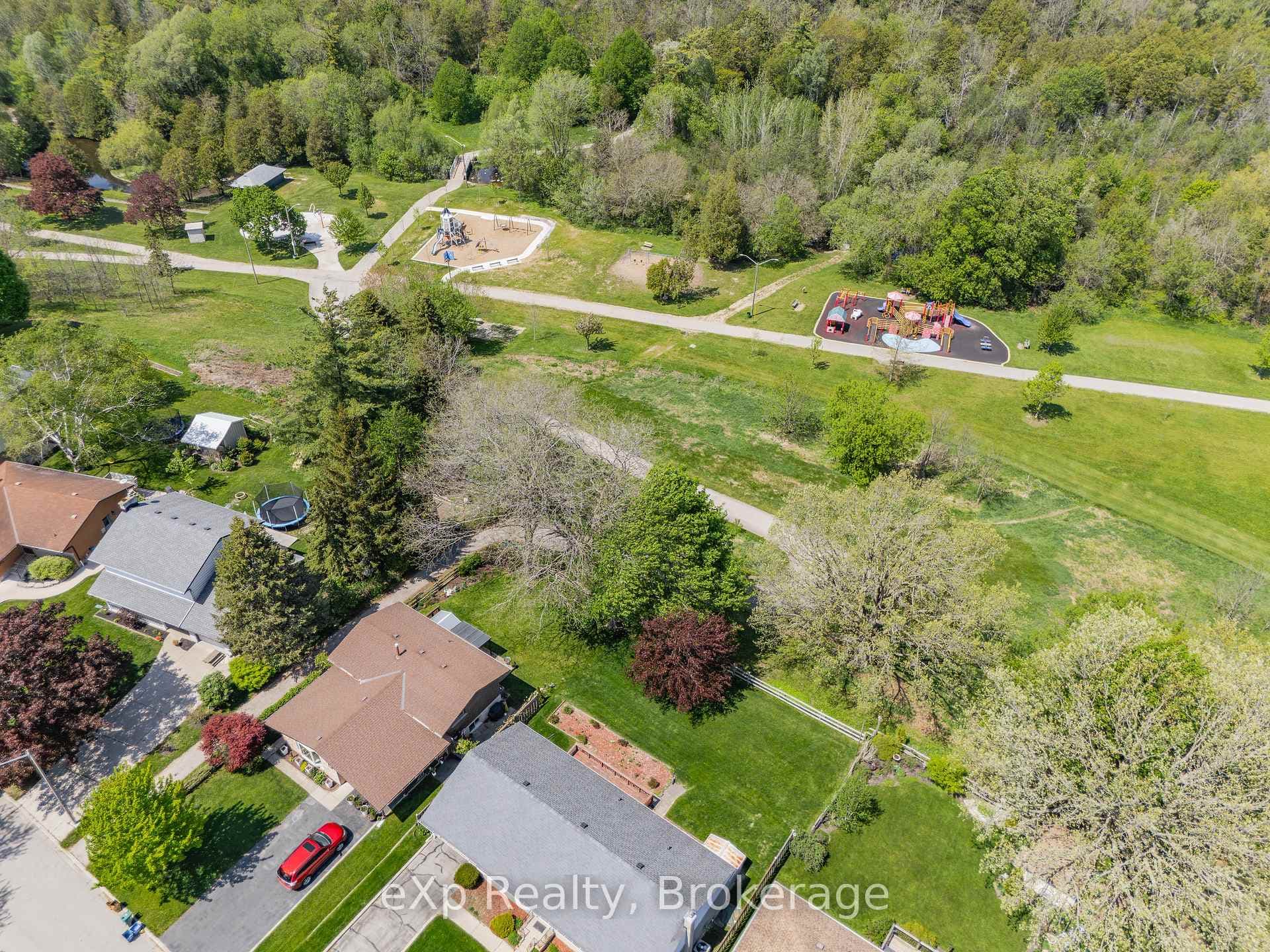 53 Woodland Drive photo 41
