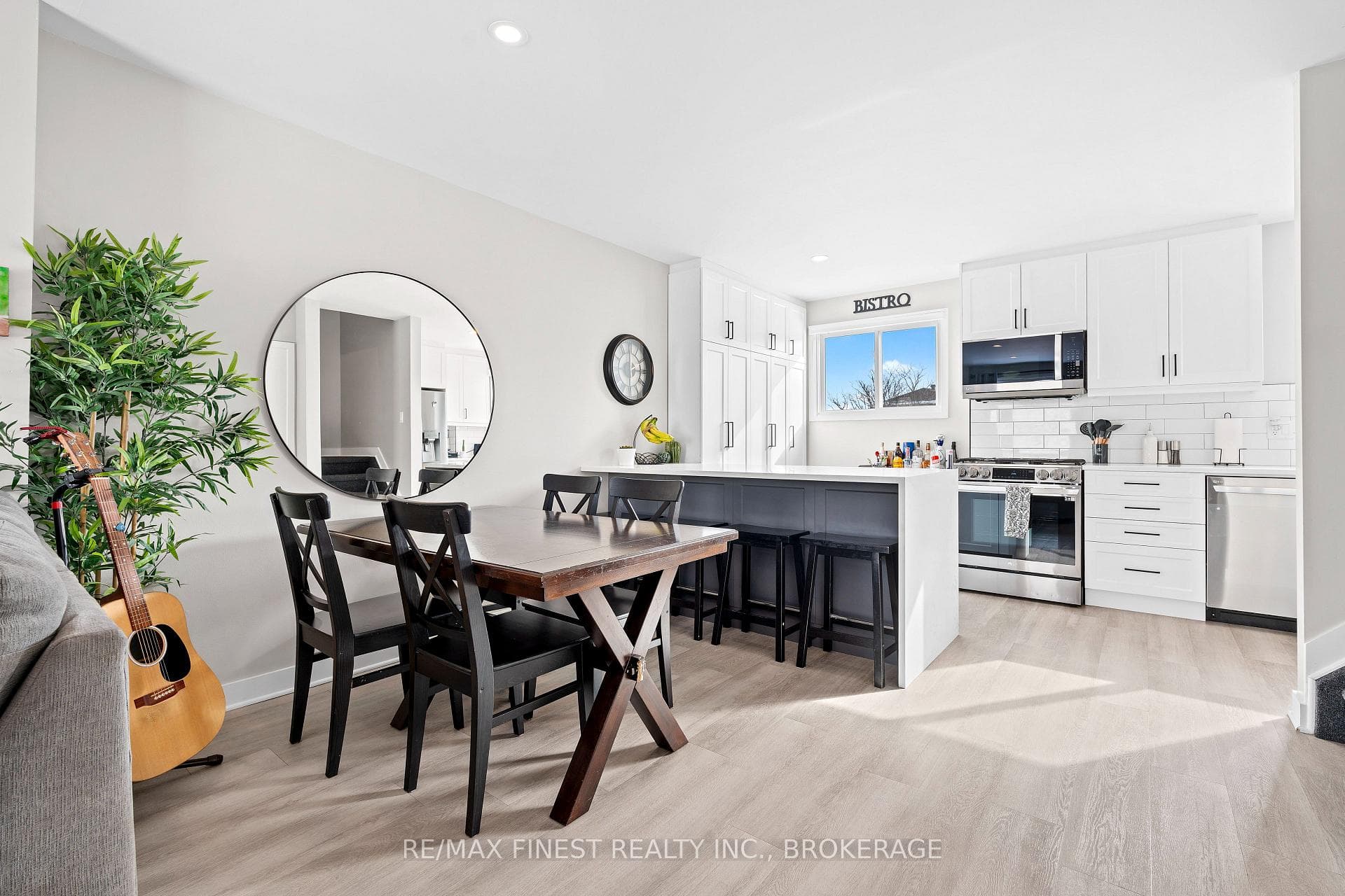 1097 Craig Lane photo 9