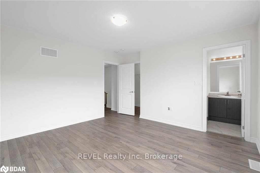 4 ROCHESTER DR Drive photo 16