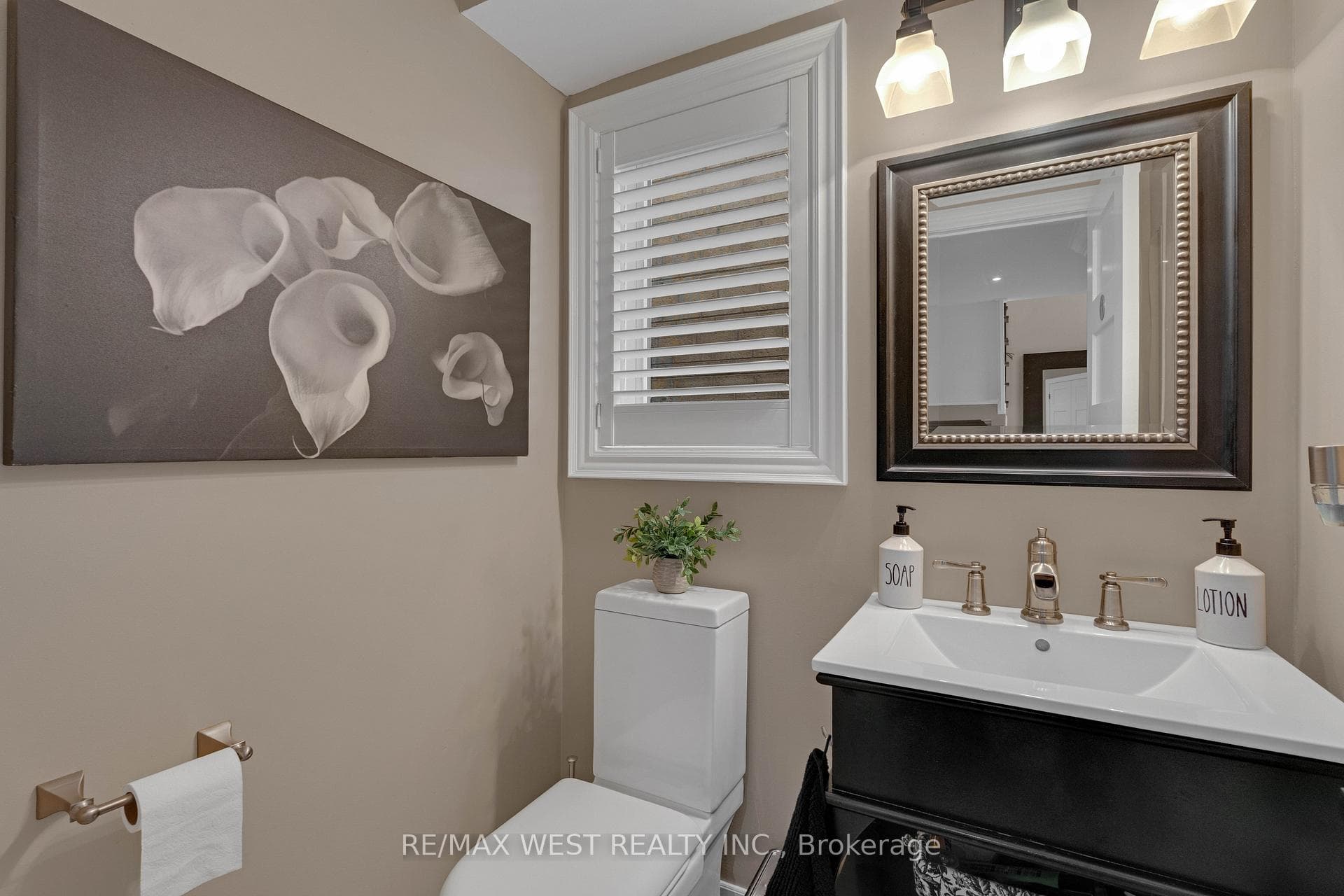 34 Crestridge Drive photo 9