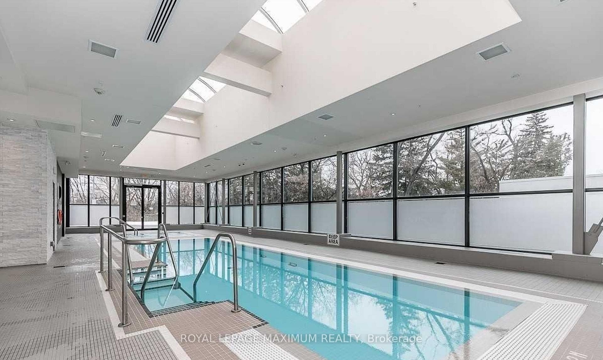9608 Yonge Street Unit 1606A photo 35