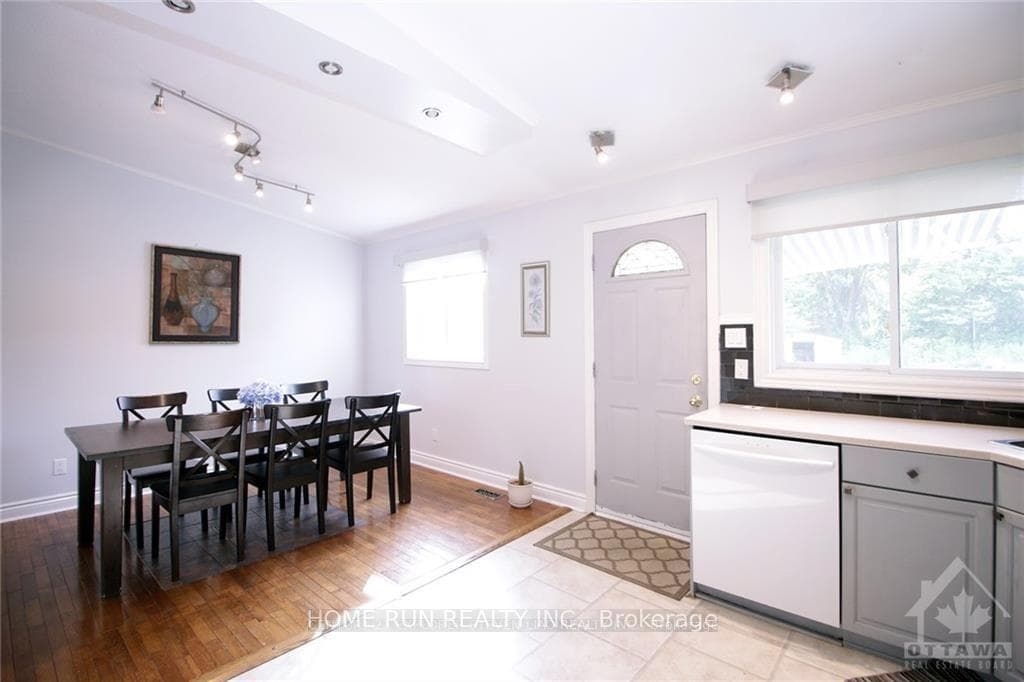 74 SEABROOKE Drive photo 7