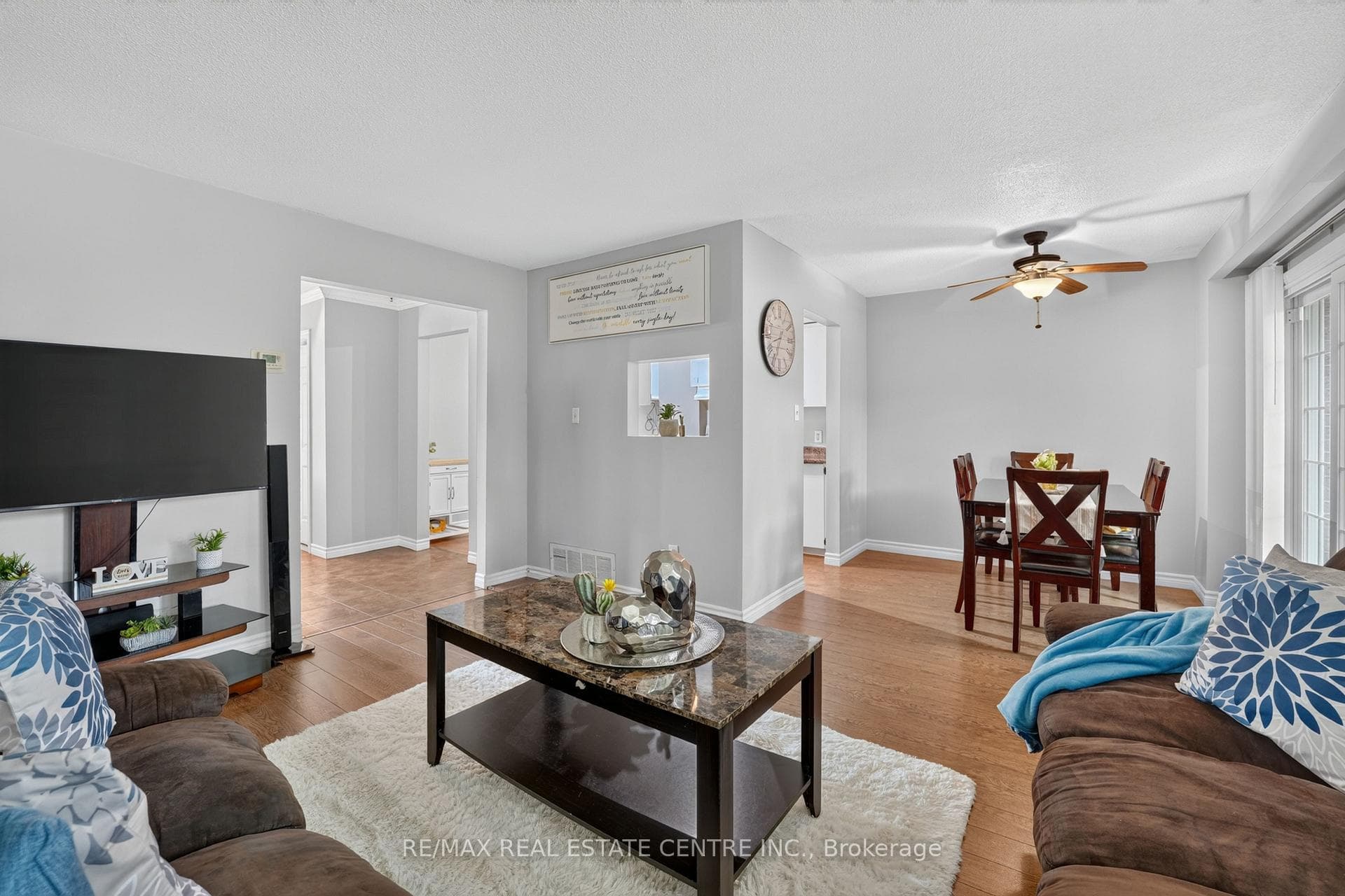 23 Burbank Crescent photo 15