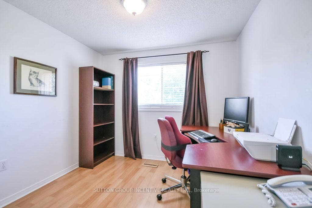 10 Palling Lane photo 32