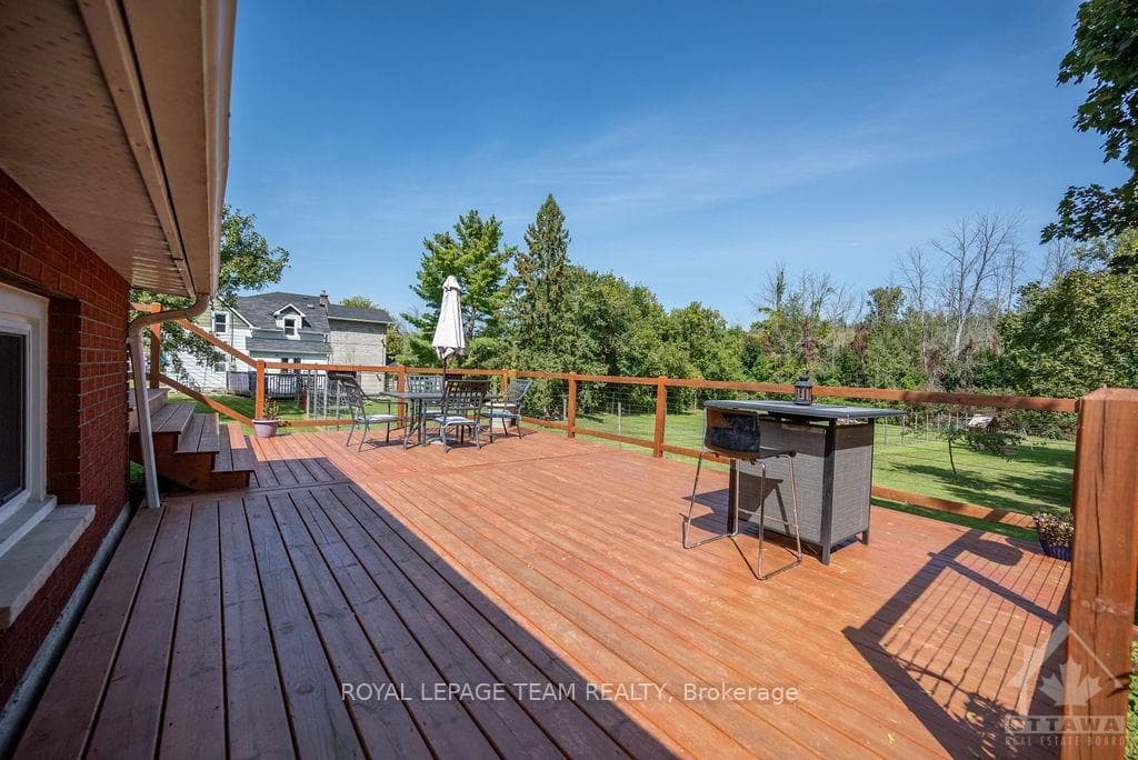 60 RIVER Road photo 23