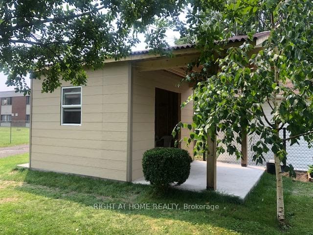174 Scott Street photo 12