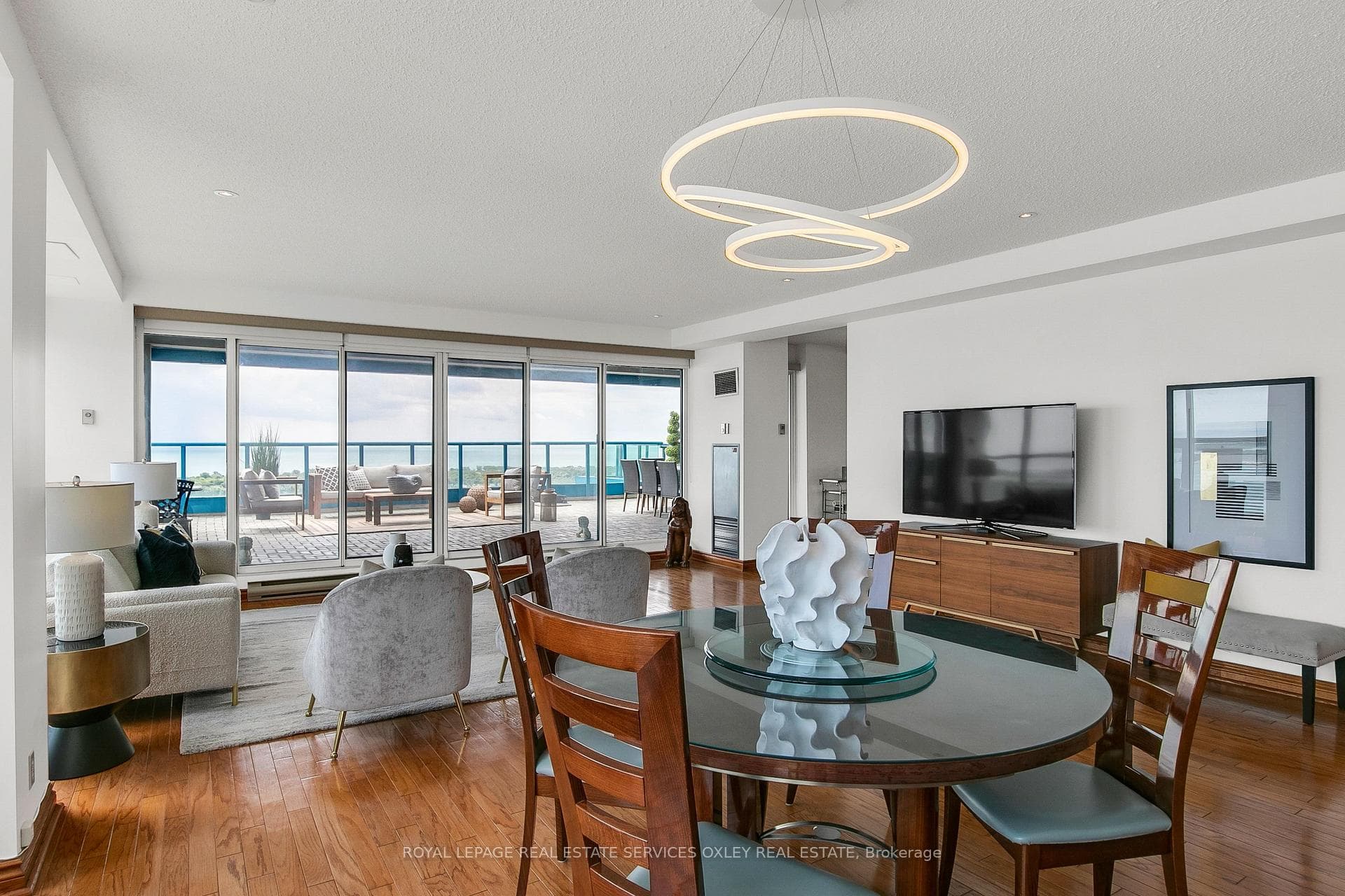 99 Harbour Square Unit PH04 photo 10