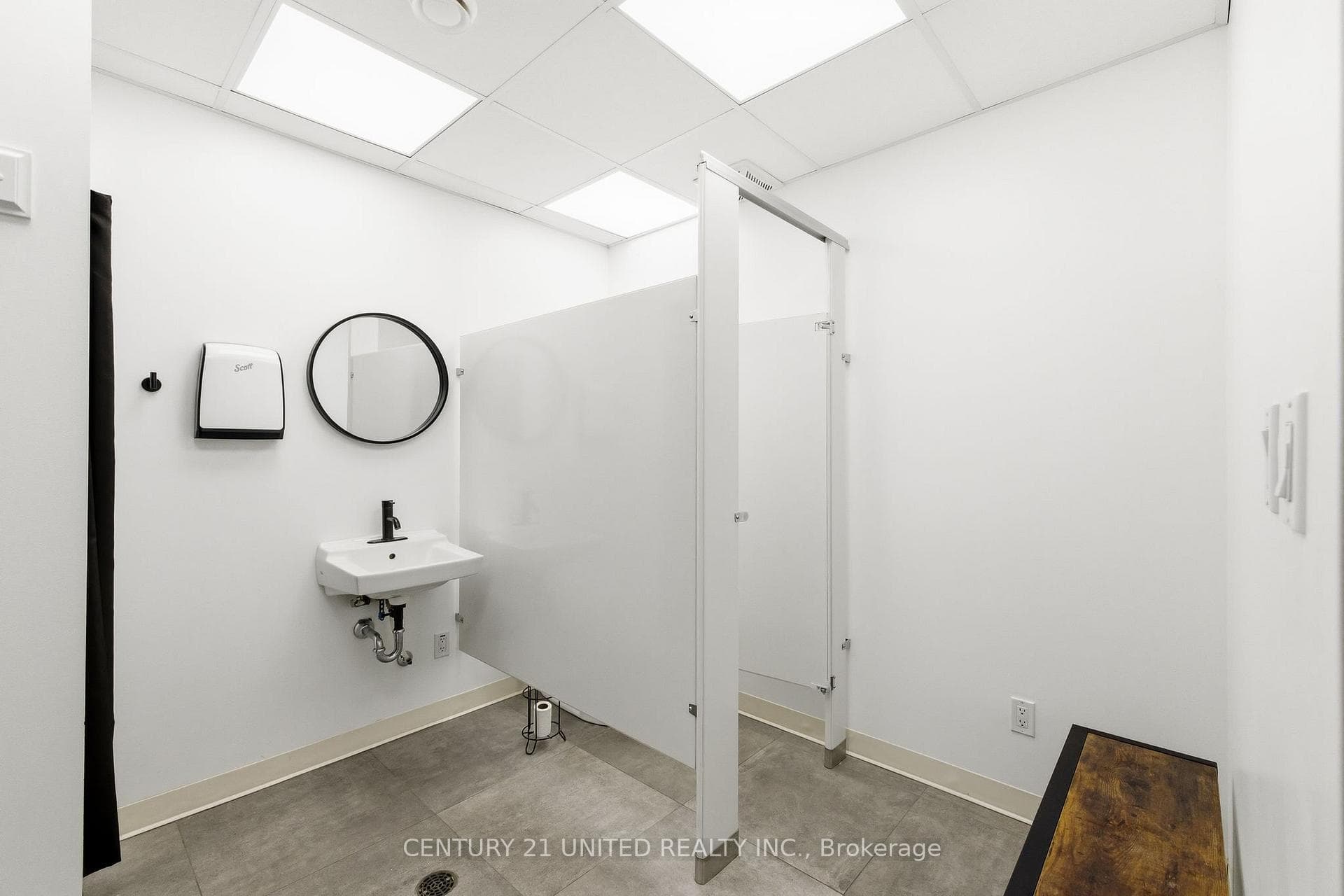1472 Thornton Road Unit B13 photo 9