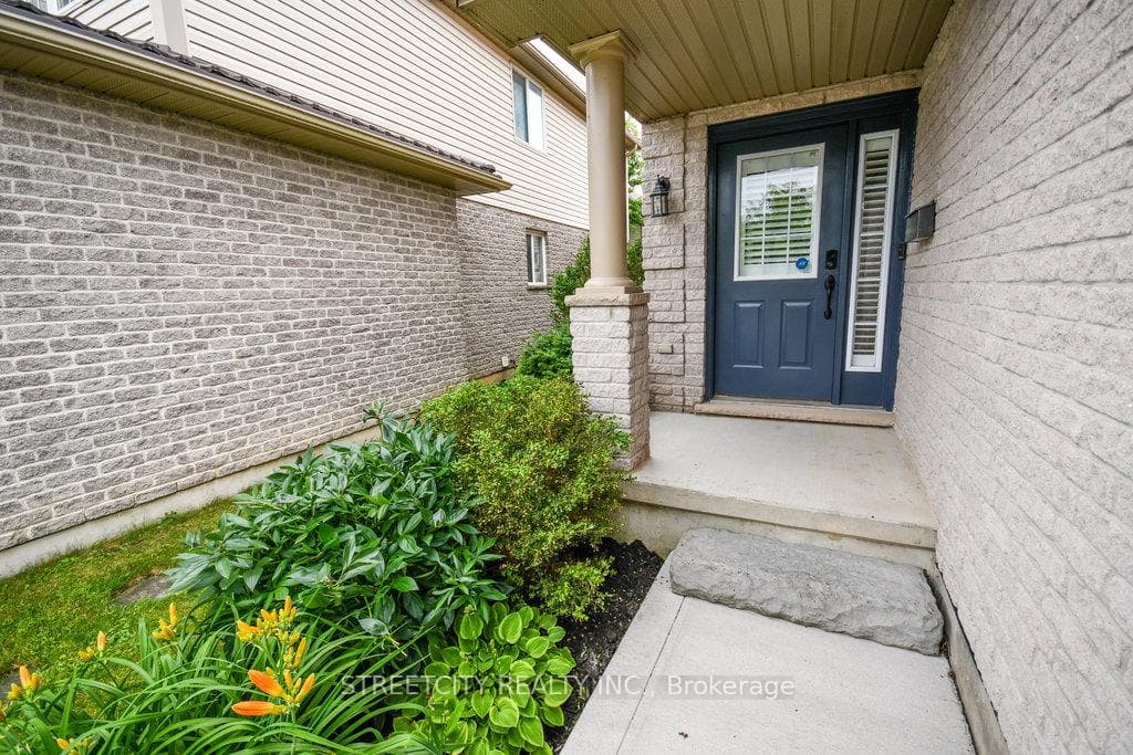 1623 McNeil Place photo 2