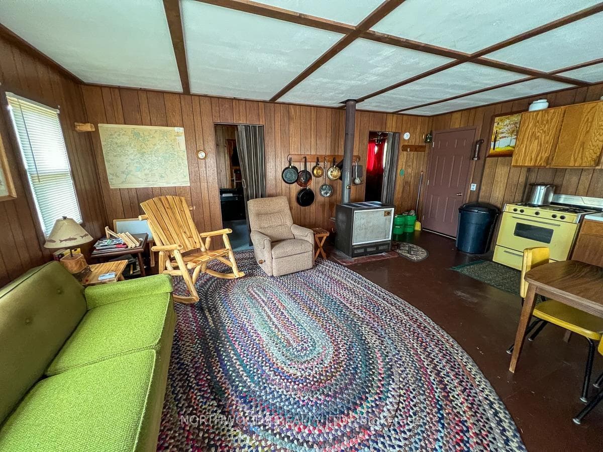 Island G2261 photo 22
