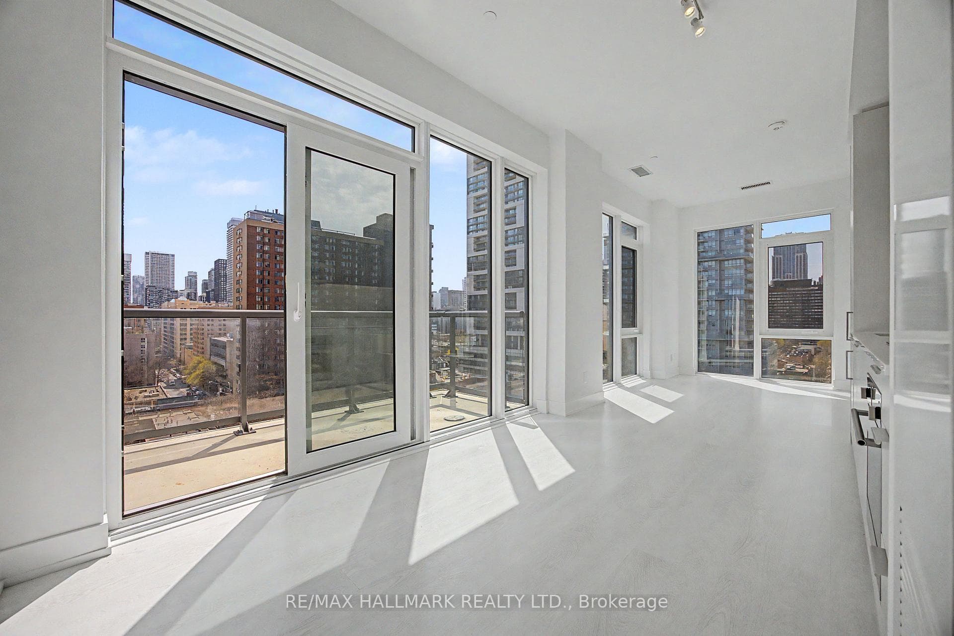 308 Jarvis Street Unit 1003 photo 7